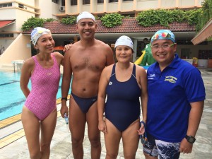 Ivni & Waiyee (left 2nd and 3rd) at the 2015 edition of Swim Expo Asia with their guide for the swim Mr Tang (extreme right) & Ms HaiYen (extreme left)